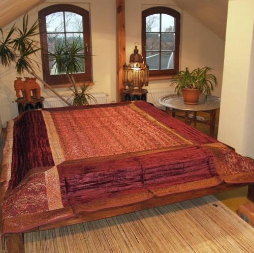 Brocade bedspreads